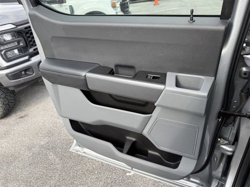 Used 2023 Ford F250 XL w/ STX Appearance Package image 29