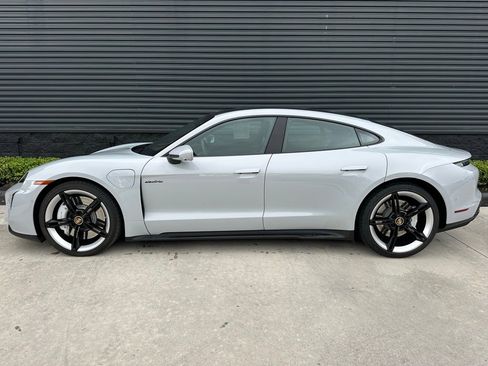 Used 2024 Porsche Taycan GTS image 2