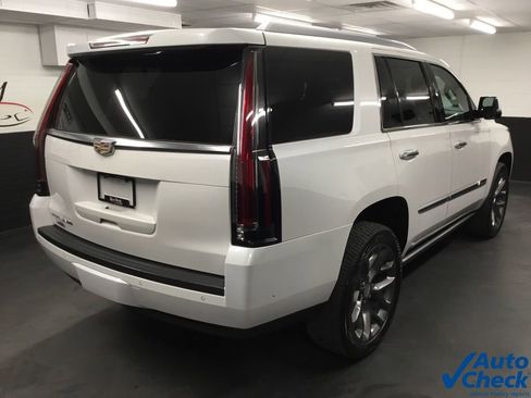 Used 2017 Cadillac Escalade Premium Luxury image 11