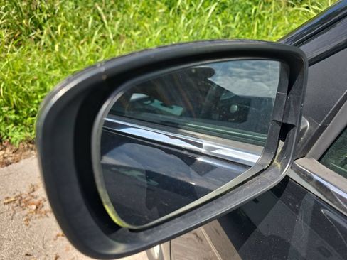 Used 2013 Chrysler 200 Touring FWD image 11