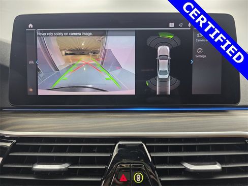 Certified 2023 BMW 530e w/ M Sport Package image 25