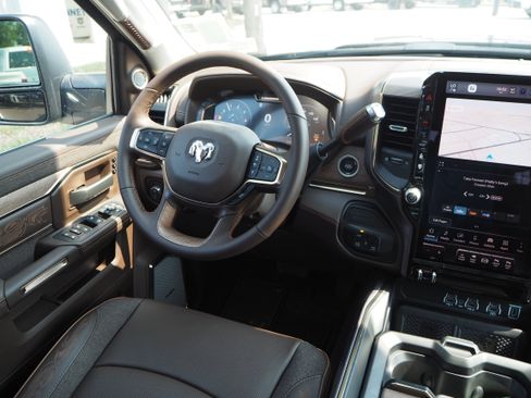 New 2025 RAM 2500 Limited image 20