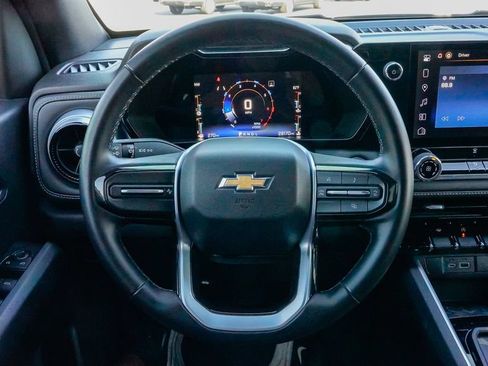 Used 2023 Chevrolet Colorado LT RWD image 21