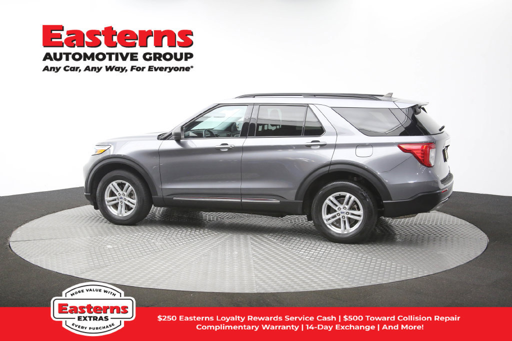Used 2023 Ford Explorer XLT w/ Equipment Group 202A AWD/4WD image 63