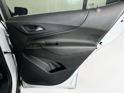 Used 2021 Chevrolet Equinox LT FWD image 29