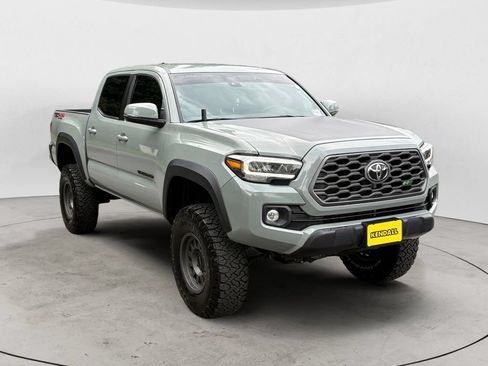 Used 2023 Toyota Tacoma TRD Off-Road AWD/4WD image 3