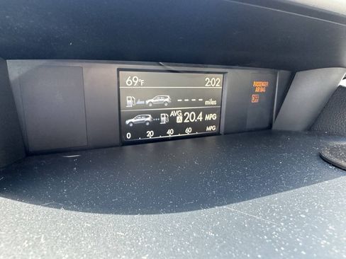 Used 2016 Subaru Forester 2.5i Premium AWD/4WD image 5
