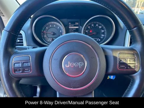 Used 2012 Jeep Grand Cherokee Laredo w/ Laredo E Group image 8