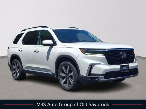 Used 2023 Honda Pilot Touring image 1