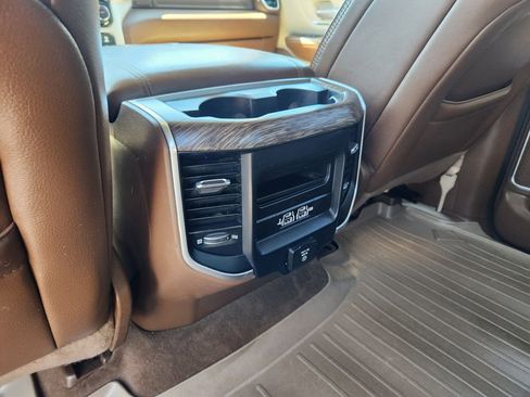 Used 2020 RAM 1500 Laramie AWD/4WD image 34