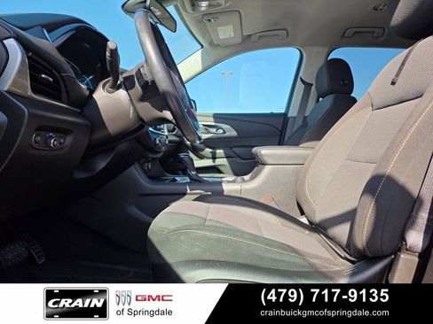Used 2020 Chevrolet Traverse LT FWD image 11