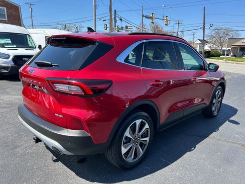 Certified 2023 Ford Escape Platinum AWD/4WD image 17