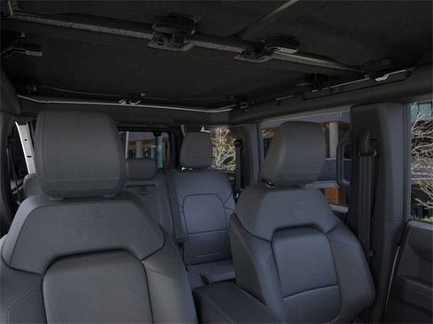 New 2025 Ford Bronco Outer Banks w/ Sasquatch Package image 12