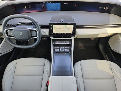 New 2026 Lincoln Nautilus Premier image 24