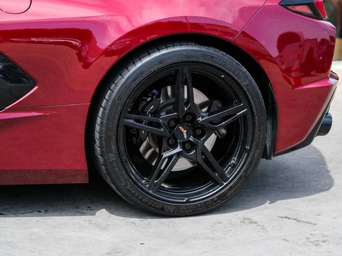 Used 2020 Chevrolet Corvette Stingray Convertible w/ Z51 Performance Package RWD image 17