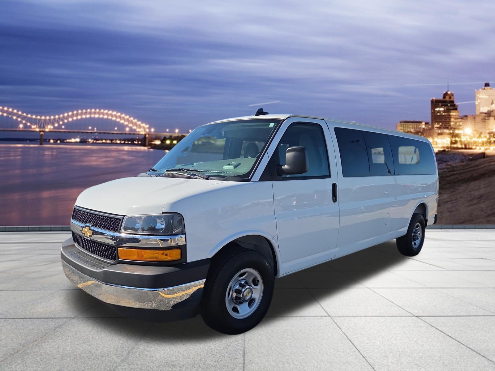 Used 2025 Chevrolet Express 3500 LT w/ LT Preferred Equipment Group RWD image 1