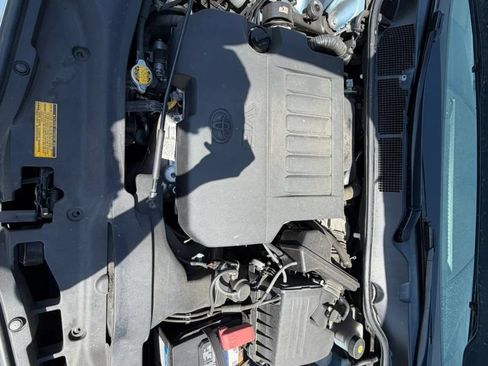 Used 2012 Toyota Venza XLE FWD image 35