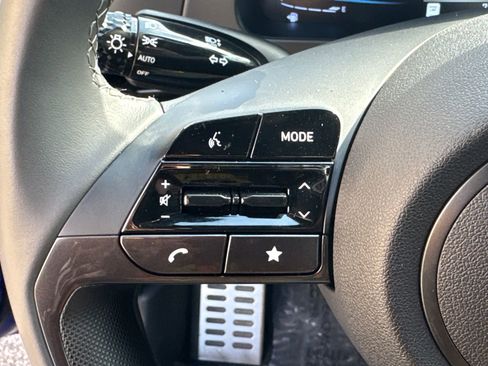 Used 2025 Hyundai Elantra Sport image 25