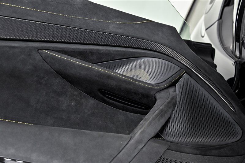 Used 2022 McLaren 765LT RWD image 27