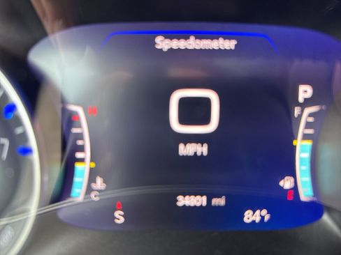 Certified 2020 Chrysler Pacifica Touring w/ Advanced Safetytec Group FWD image 15