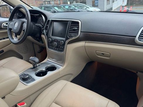 Used 2014 Jeep Grand Cherokee Limited image 12