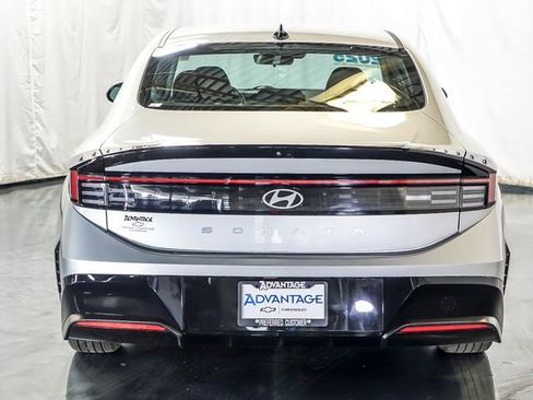Used 2025 Hyundai Sonata SEL FWD image 8