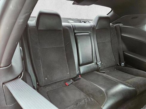 Used 2016 Dodge Challenger R/T Scat Pack w/ Leather Interior Group RWD image 17