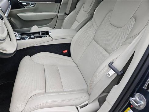 Used 2024 Volvo S90 T8 Ultimate w/ Lounge Package AWD/4WD image 14