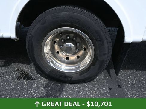 Used 2003 Ford E-450 and Econoline 450 RWD image 16