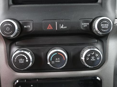 Used 2022 RAM 1500 Big Horn AWD/4WD image 8