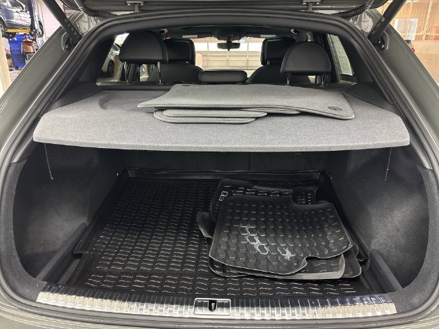 Used 2023 Audi Q3 2.0T Premium AWD/4WD image 14