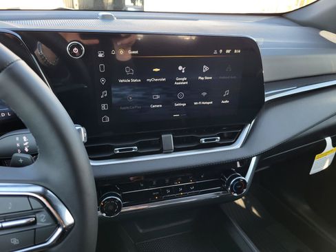 New 2026 Chevrolet Equinox LT FWD image 18