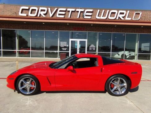 Used 2013 Chevrolet Corvette Coupe w/ 2LT Preferred Equipment Group RWD image 8