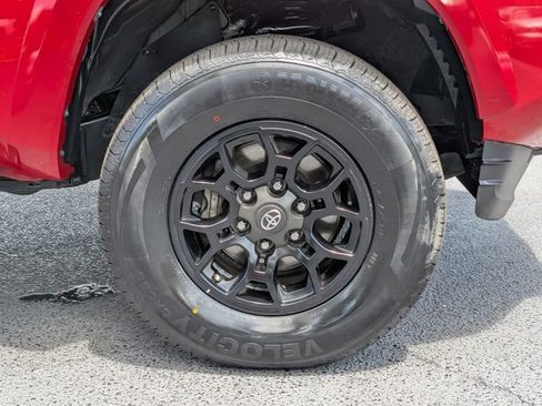 Used 2021 Toyota Tacoma SR5 RWD image 11