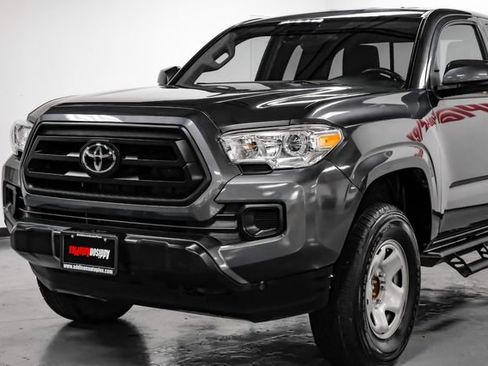 Used 2023 Toyota Tacoma SR w/ SR Convenience Package RWD image 9