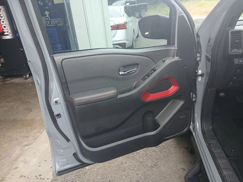 Used 2024 Nissan Frontier Pro-X w/ Pro Convenience Package RWD image 29