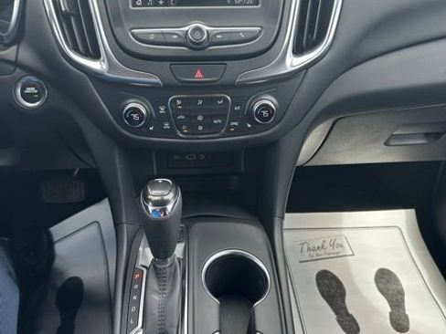 Used 2021 Chevrolet Equinox LT AWD/4WD image 47