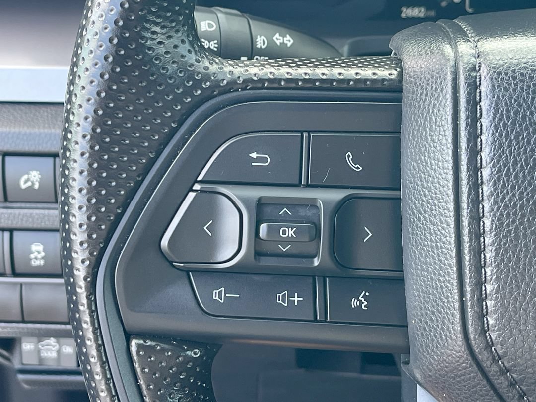 Certified 2026 Toyota Tacoma SR5 AWD/4WD image 7