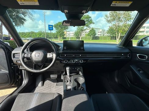 Used 2025 Honda Civic Sport image 9