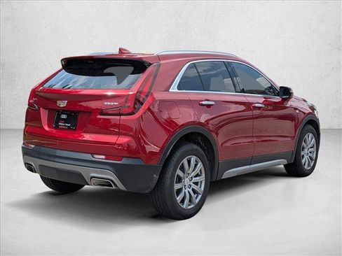 Used 2023 Cadillac XT4 Premium Luxury w/ Technology Package FWD image 5