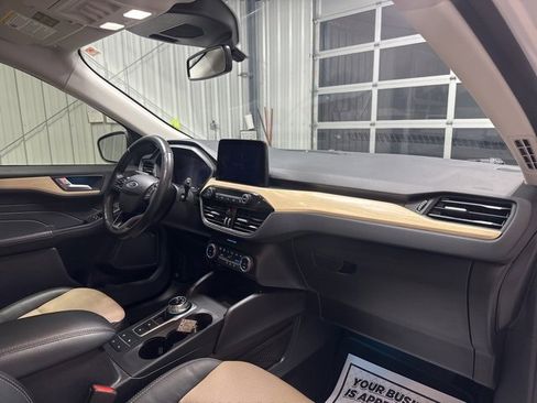 Used 2022 Ford Escape Titanium w/ Titanium Elite Package image 29