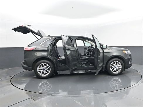Used 2022 Ford Edge SEL w/ Convenience Package image 29
