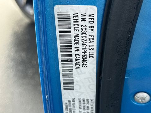 Used 2023 Dodge Challenger SXT w/ Blacktop Package image 27