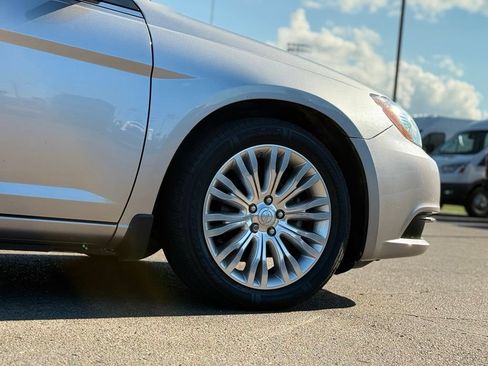 Used 2013 Chrysler 200 Limited FWD image 35
