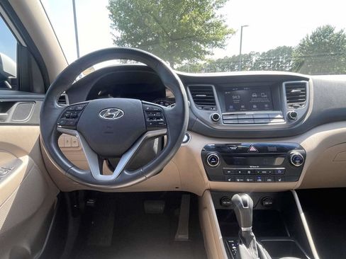 Used 2018 Hyundai Tucson Value FWD image 15