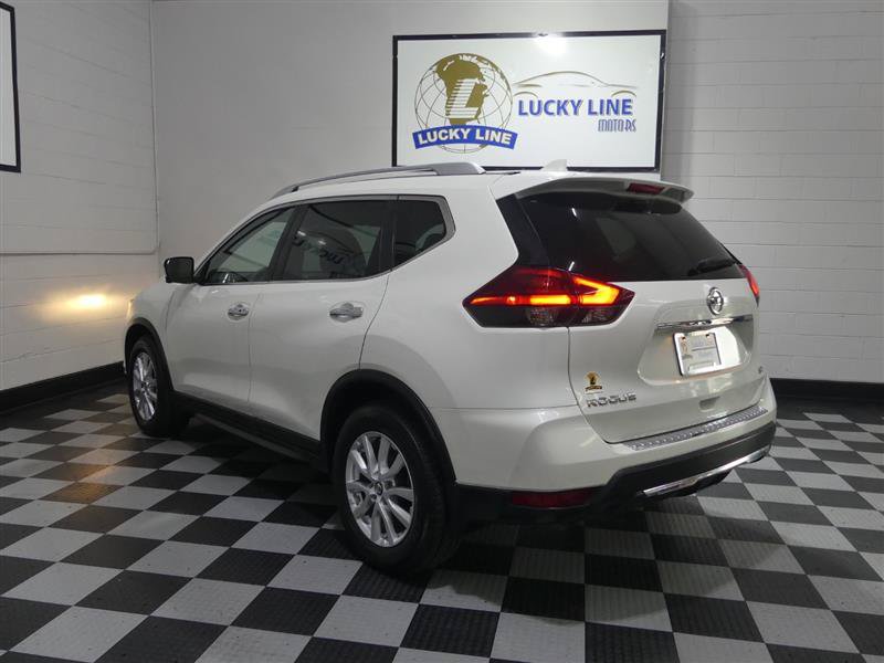 Used 2017 Nissan Rogue SV w/ SV Premium Package FWD image 11