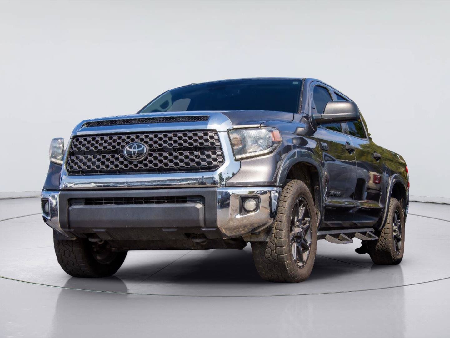 Used 2018 Toyota Tundra SR5 w/ SR5 Upgrade Package AWD/4WD image 1