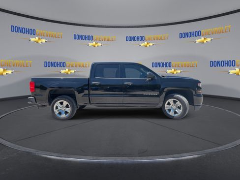 Used 2018 Chevrolet Silverado 1500 Custom w/ Custom Value Package image 12