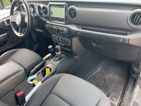 Used 2022 Jeep Gladiator Sport AWD/4WD image 30