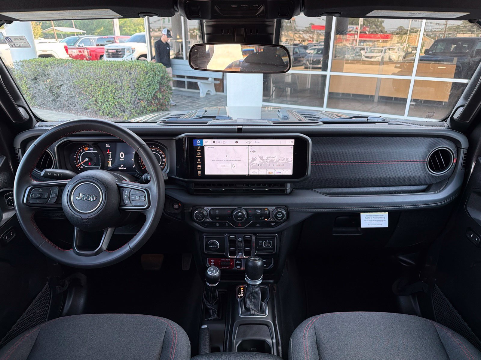 Used 2024 Jeep Wrangler Unlimited Rubicon AWD/4WD image 9